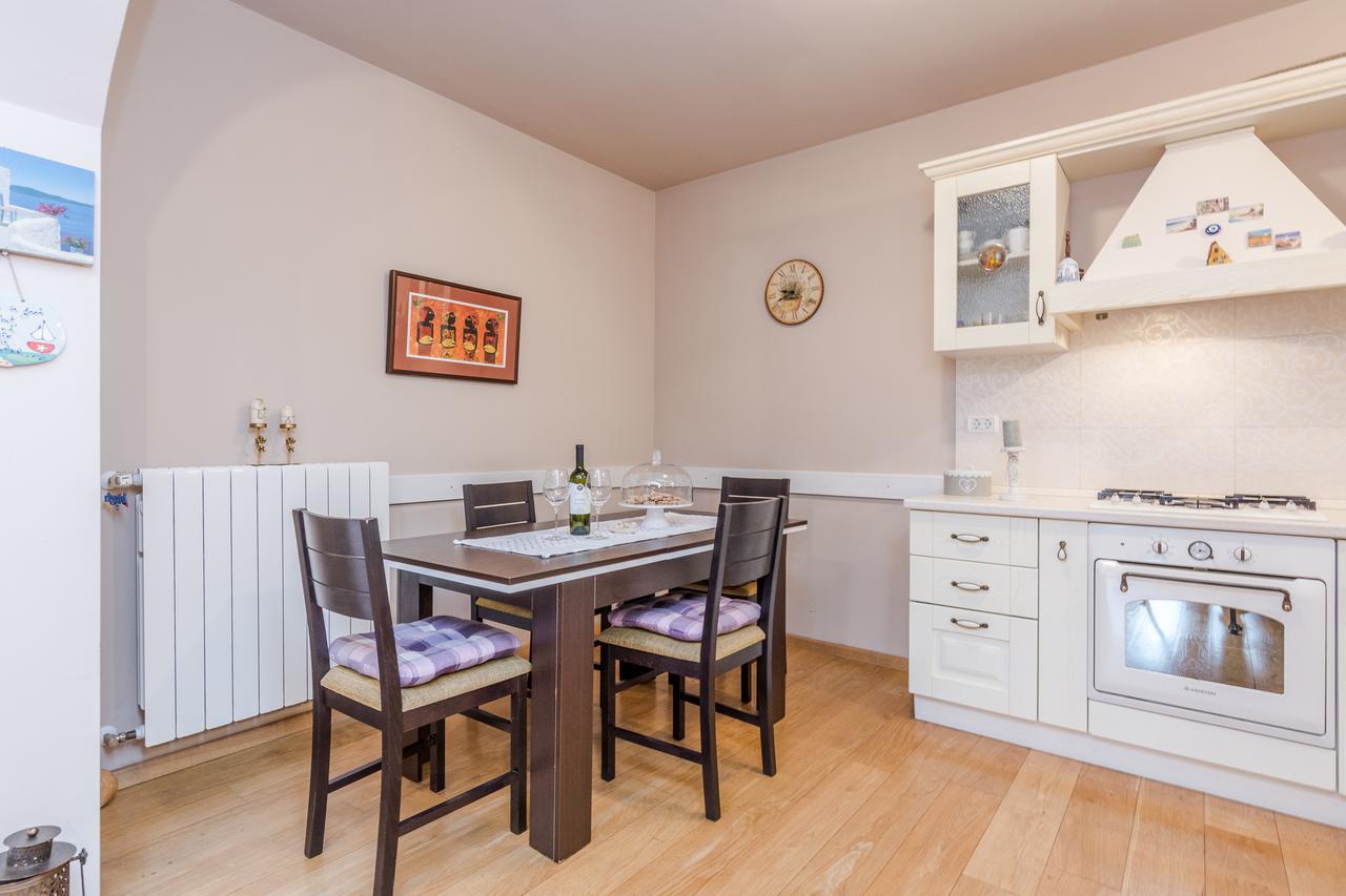 Apartment Jeger Povljana Bagian luar foto