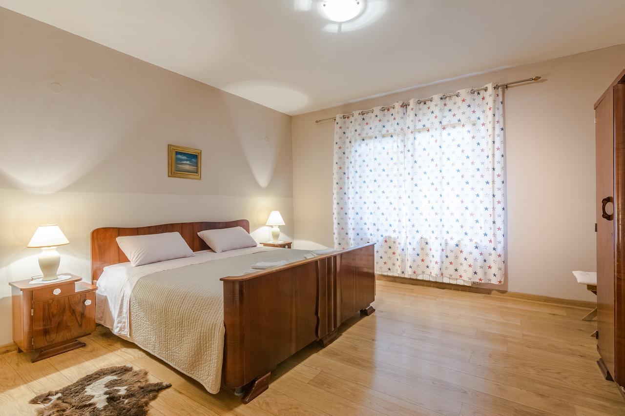 Apartment Jeger Povljana Bagian luar foto