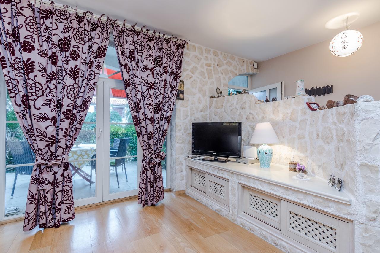 Apartment Jeger Povljana Bagian luar foto