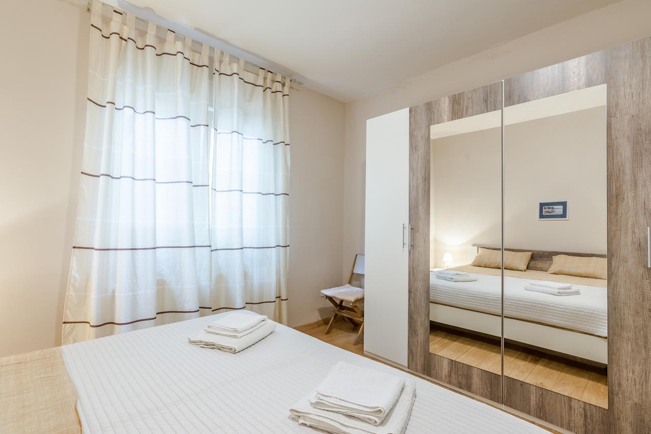 Apartment Jeger Povljana Bagian luar foto